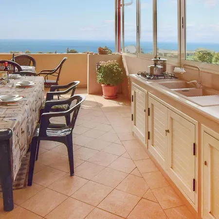 3 Bedroom Cozy Home In Ragusa 度假居 *
